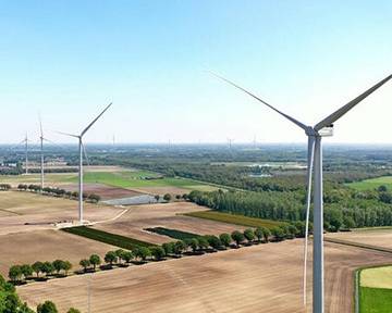 WML is 100% klimaatneutraal, mede dankzij onze eigen windturbines in Ospeldijk en zonnepanelen op de daken van onze gebouwen. We winnen ook energie terug met waterturbines in het leidingnet. Daarnaast spannen we ons in om, waar mogelijk, onze CO2 uitstoot zo veel als mogelijk te verminderen. 